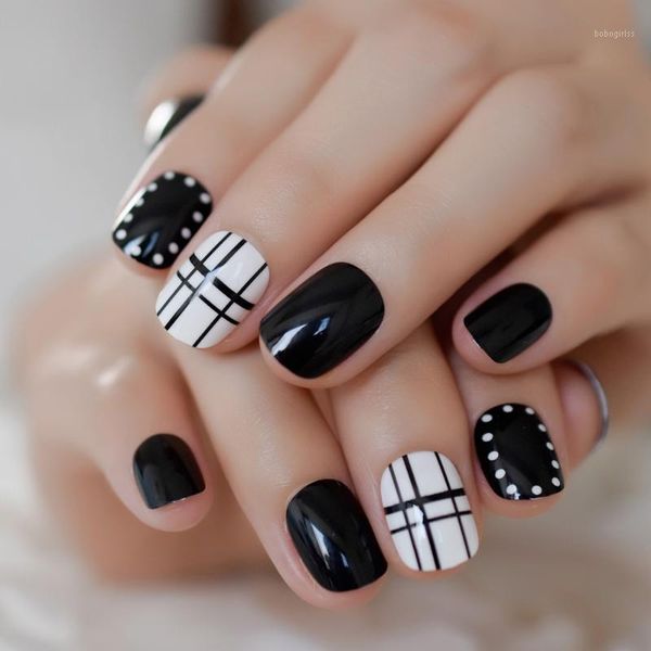 stripe spot designed nails short round black interweave white dot nail artificial gel tips1, Red;gold
stripe spot designed nails short round black interweave white dot nail artificial gel tips1, Red;gold