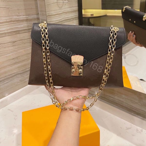 ladies luxury design chain envelope bag clash-color splicing letters embossed elegant clamshell bags logo lock leather fleece inside single
ladies luxury design chain envelope bag clash-color splicing letters embossed elegant clamshell bags logo lock leather fleece inside single