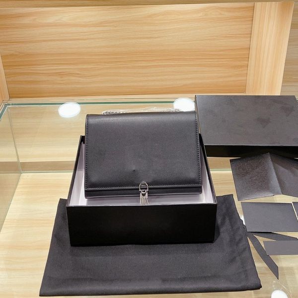 women luxurys designers bags 2021 handbag purse original box genuine leather womens messenger cross body chain clutch bag
women luxurys designers bags 2021 handbag purse original box genuine leather womens messenger cross body chain clutch bag