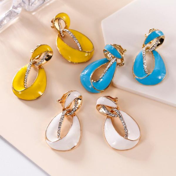 clip-on & screw back 3 color classic big statement rhinestone enamel geometric hollow-out clip on earrings no pierced charm, Silver
clip-on & screw back 3 color classic big statement rhinestone enamel geometric hollow-out clip on earrings no pierced charm, Silver