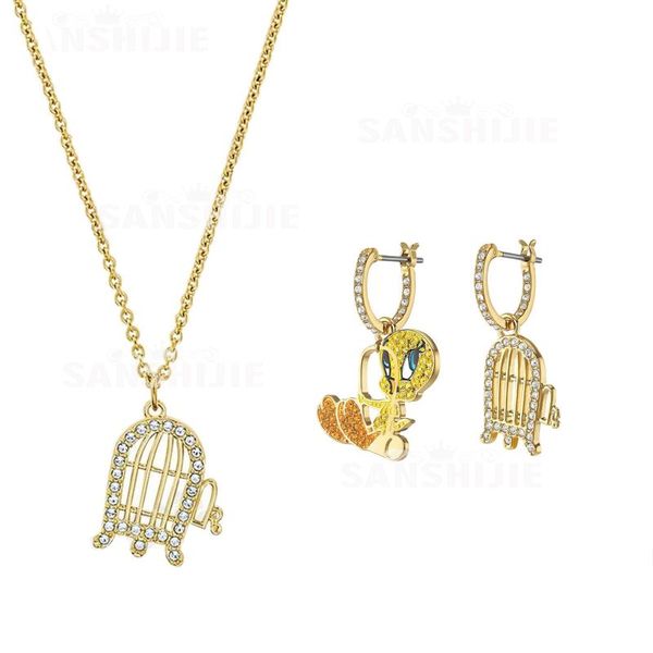 swa yellow duckling asymmetric lovely female jewelry earrings charm fashion stud, Golden;silver
swa yellow duckling asymmetric lovely female jewelry earrings charm fashion stud, Golden;silver