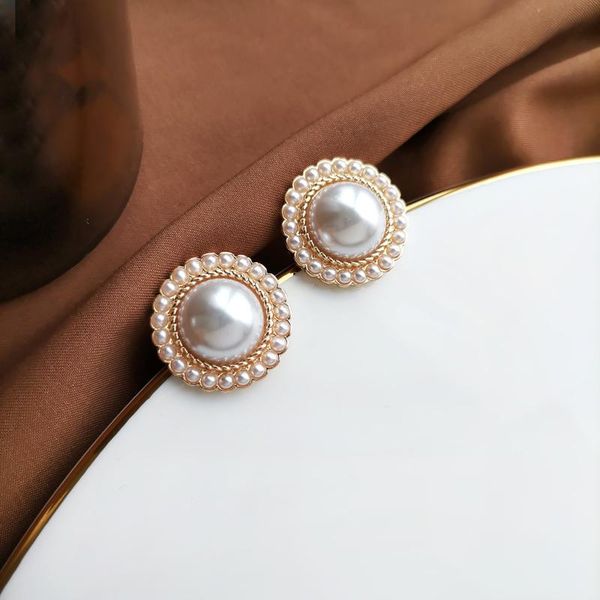 stud vintage temperament baroque imitation pearl round earrings irregular geometric for women fashion jewelry, Golden;silver
stud vintage temperament baroque imitation pearl round earrings irregular geometric for women fashion jewelry, Golden;silver