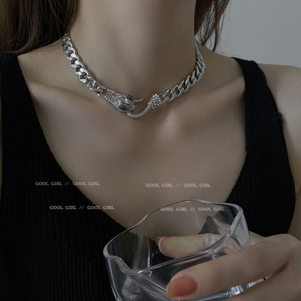chain women pendants south korea east gate fashion simple personality trendy necklace with diamond snake net red temperament design, Silver
chain women pendants south korea east gate fashion simple personality trendy necklace with diamond snake net red temperament design, Silver