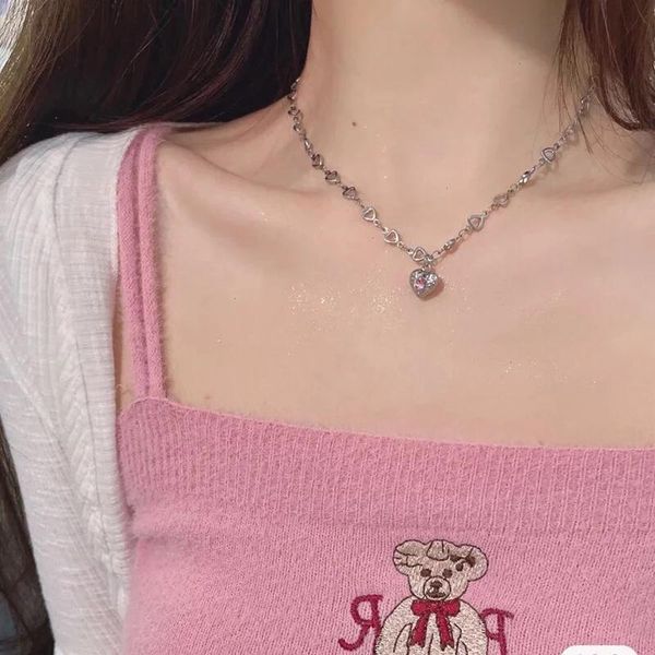 chokers 2021 kpop vintage hollow chain heart crystal pendant charm choker necklaces for women trend statement korean jewelry, Golden;silver
chokers 2021 kpop vintage hollow chain heart crystal pendant charm choker necklaces for women trend statement korean jewelry, Golden;silver
