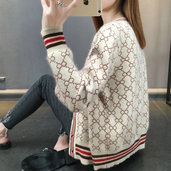 brand sweaters designer autumn womens v neck sweaters long sleeved cotton knit sweater women cardigan loose casual jacket coats ladys sleeve, White;black
brand sweaters designer autumn womens v neck sweaters long sleeved cotton knit sweater women cardigan loose casual jacket coats ladys sleeve, White;black