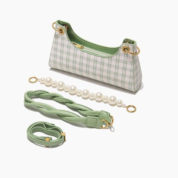 brand women shoulder bags fashion pearl chain baguette female handbags for girl summer 3 chains messenger
brand women shoulder bags fashion pearl chain baguette female handbags for girl summer 3 chains messenger