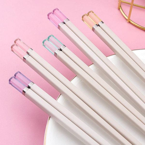 pairamber candy color anti-slip personality chopsticks moisture-proof family restaurant high temperature resistance
pairamber candy color anti-slip personality chopsticks moisture-proof family restaurant high temperature resistance