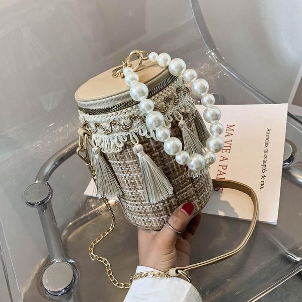 trendy fashion ladies chain shoulder messenger bag portable cylinder western style small female cross body
trendy fashion ladies chain shoulder messenger bag portable cylinder western style small female cross body