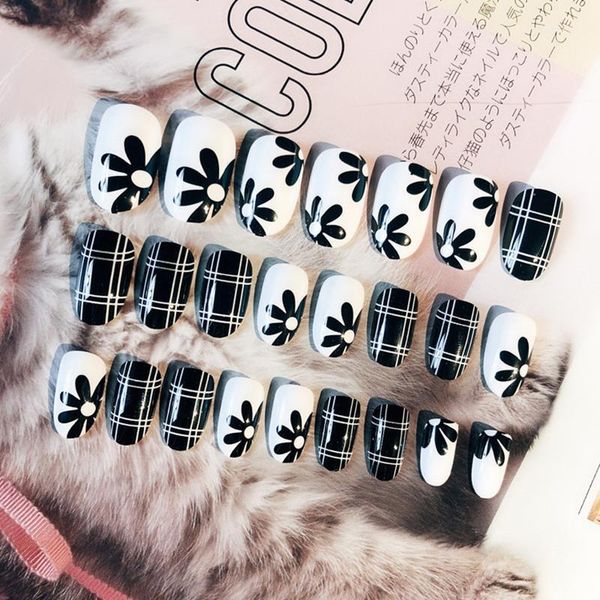 24pcs shiny fashion fake nails press on glitter decoration nail art reusable tools drop1, Red;gold
24pcs shiny fashion fake nails press on glitter decoration nail art reusable tools drop1, Red;gold
