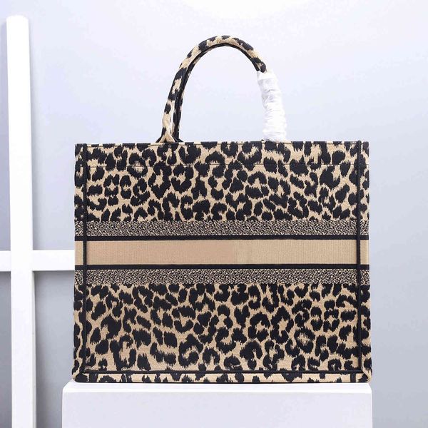 canvas bag large-capacity female 2021 new korean fashion shopping tote net celebrity one-shoulderdesigner
canvas bag large-capacity female 2021 new korean fashion shopping tote net celebrity one-shoulderdesigner