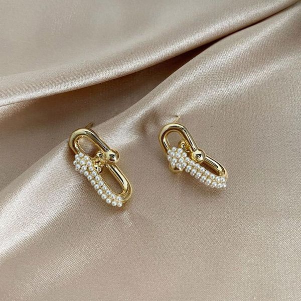 temperament geometric metal earrings chain splicing stud, Golden;silver
temperament geometric metal earrings chain splicing stud, Golden;silver