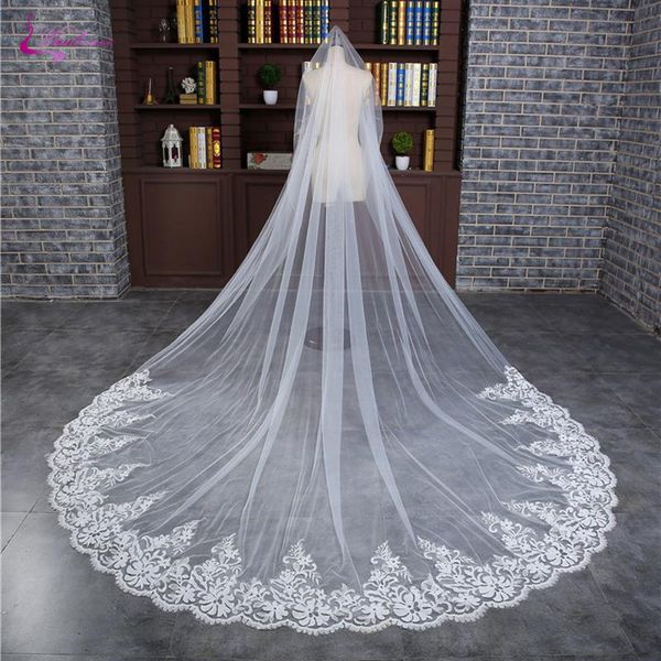 bridal veils waulizane chraming appliques edge of 300cm veil with wedding comb, Black
bridal veils waulizane chraming appliques edge of 300cm veil with wedding comb, Black