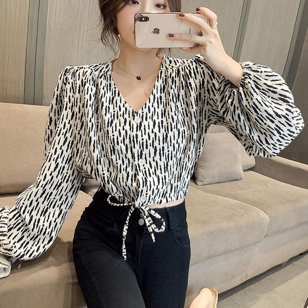 spring long-sleeved female chiffon shirts short design drawstring hem v-neck woman blouses vintage office lady women's &, White
spring long-sleeved female chiffon shirts short design drawstring hem v-neck woman blouses vintage office lady women's &, White
