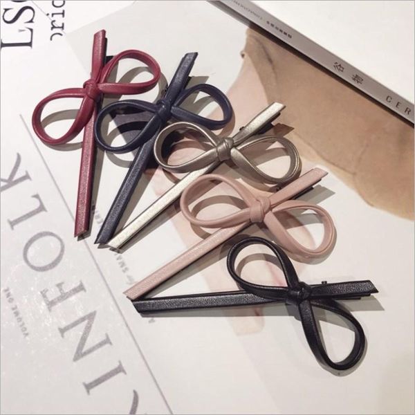 high-end boutique hair accessories women's retro faux leather pu bow bangs duckbill clip fashion wild hairpin card1
high-end boutique hair accessories women's retro faux leather pu bow bangs duckbill clip fashion wild hairpin card1