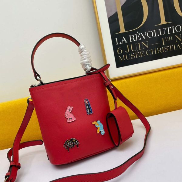 luxury p hourglass bag designer multi family bags pochette 2021 c nylon mini hanghhangbag akend l zhouzhoubao123 g telfar quilted hand 2021
luxury p hourglass bag designer multi family bags pochette 2021 c nylon mini hanghhangbag akend l zhouzhoubao123 g telfar quilted hand 2021