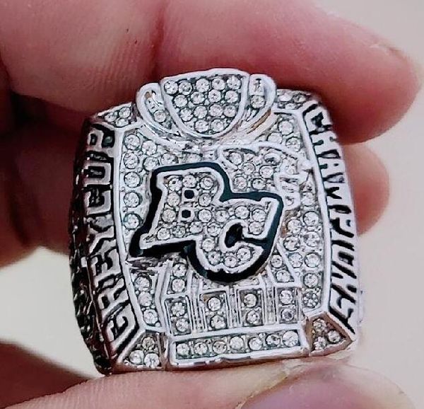 2011 bc lions grey cup team champions championship ring side stones with wooden box men fan brithday gift 2020 souvenir, Silver
2011 bc lions grey cup team champions championship ring side stones with wooden box men fan brithday gift 2020 souvenir, Silver