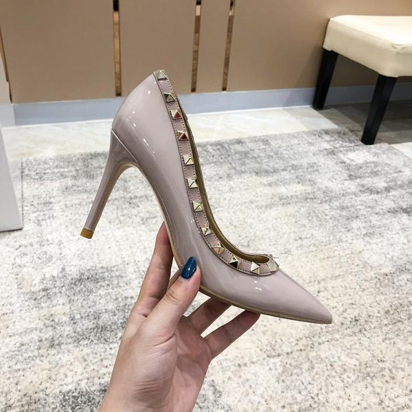 dress shoes 2021 spring and autumn pointed rivet high heels women elegant stiletto shallow mouth patent leather, Black
dress shoes 2021 spring and autumn pointed rivet high heels women elegant stiletto shallow mouth patent leather, Black