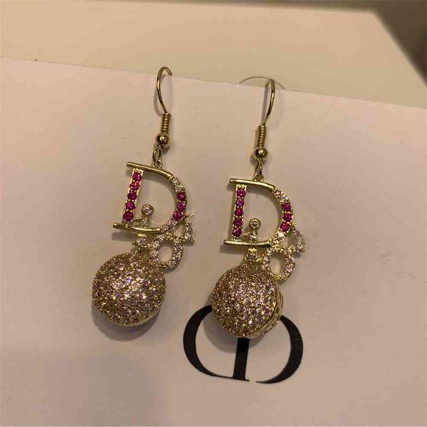 2021 luxury designer jewelry star's same letter color diamond inlaid with hollow love ball temperament, light luxury and versatile godd, Silver
2021 luxury designer jewelry star's same letter color diamond inlaid with hollow love ball temperament, light luxury and versatile godd, Silver