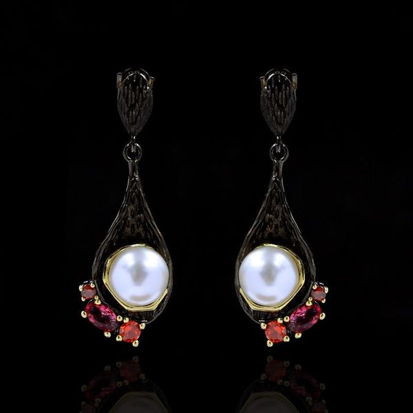 luxury retro diamond-studded pearl earrings wild hollow water drop black gold jewelry attending cocktail party ladies stud, Golden;silver
luxury retro diamond-studded pearl earrings wild hollow water drop black gold jewelry attending cocktail party ladies stud, Golden;silver