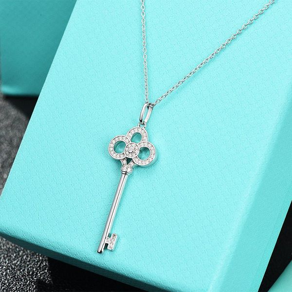 couple heart crown key necklace sweater snowflake style stainless steel rose gold gold clavicle chain dancing new classic trend, Silver
couple heart crown key necklace sweater snowflake style stainless steel rose gold gold clavicle chain dancing new classic trend, Silver