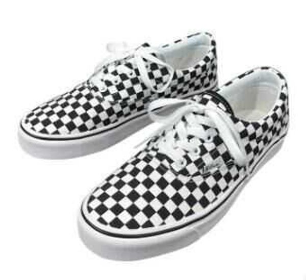 new canvas shoes women's black and white plaid retro versatile sneakers casual for women y0907
new canvas shoes women's black and white plaid retro versatile sneakers casual for women y0907