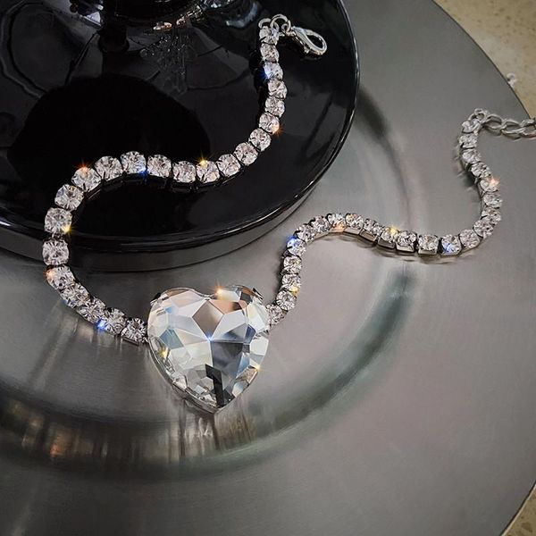 chokers shine big heart crystal choker necklaces for women geometric rhinestones statement jewelry party gifts, Golden;silver
chokers shine big heart crystal choker necklaces for women geometric rhinestones statement jewelry party gifts, Golden;silver