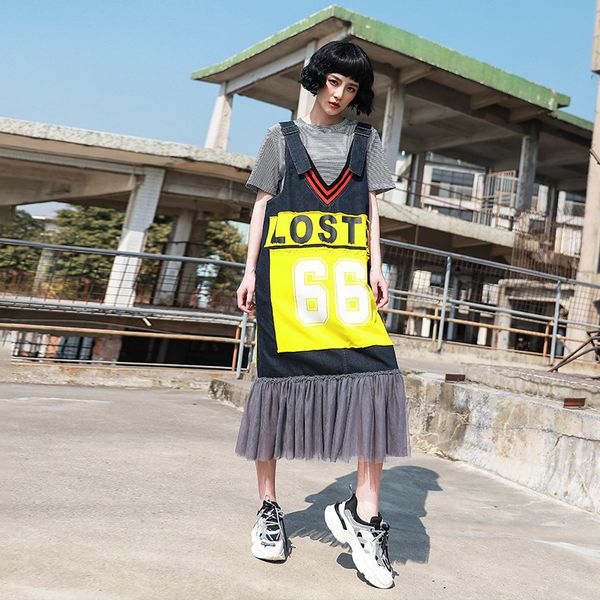 dress 2021 spring denim sewing heavy printing industry mid-length on the knee fashion suspenders mark fugitive princess dressed, Black;gray
dress 2021 spring denim sewing heavy printing industry mid-length on the knee fashion suspenders mark fugitive princess dressed, Black;gray