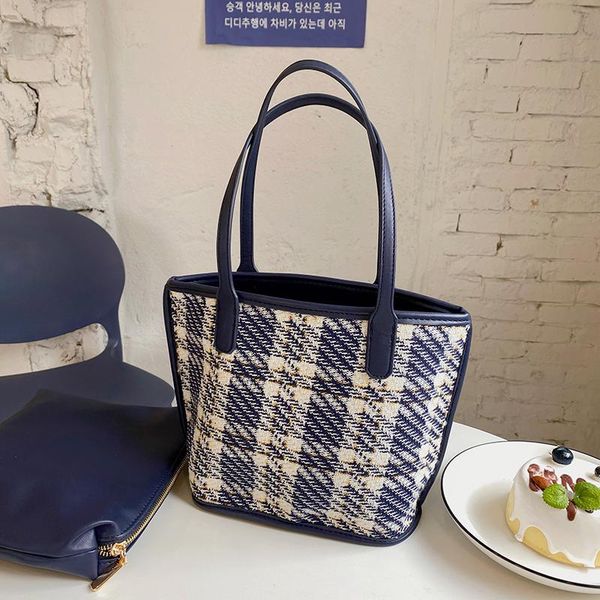 evening bags vintage plaid shoulder underarm for women 2021 fashion female clutch purse ladies bucket composite bag tote handbags
evening bags vintage plaid shoulder underarm for women 2021 fashion female clutch purse ladies bucket composite bag tote handbags