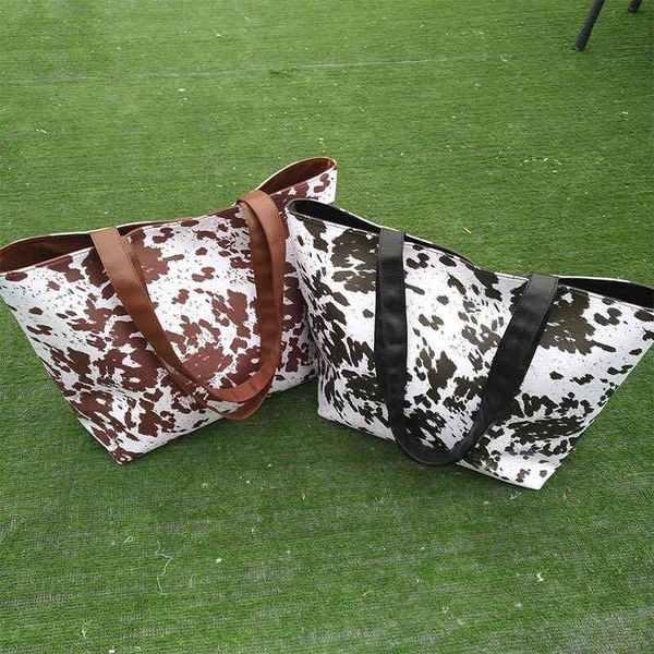 factory wholesale 2021 new canvas shopping and storage cow color lady's hand-held travel bag, double shoulder slanting big bag
factory wholesale 2021 new canvas shopping and storage cow color lady's hand-held travel bag, double shoulder slanting big bag