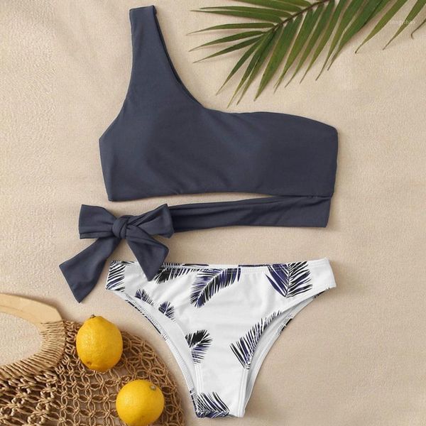 women's swimwear 2021 leaf print bikini women one shoulder biquini swimsuit female bathing suit push up set beachwear #g3, White;black
women's swimwear 2021 leaf print bikini women one shoulder biquini swimsuit female bathing suit push up set beachwear #g3, White;black