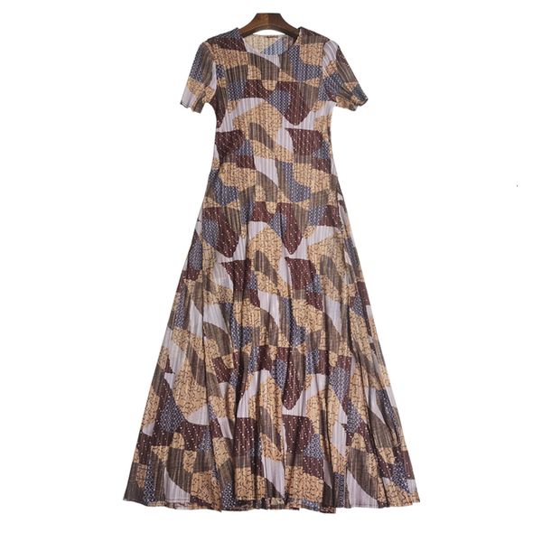autumn summer dresses plus size female miyake plissate short sleeve dress floral johnature 5227, Black;gray
autumn summer dresses plus size female miyake plissate short sleeve dress floral johnature 5227, Black;gray