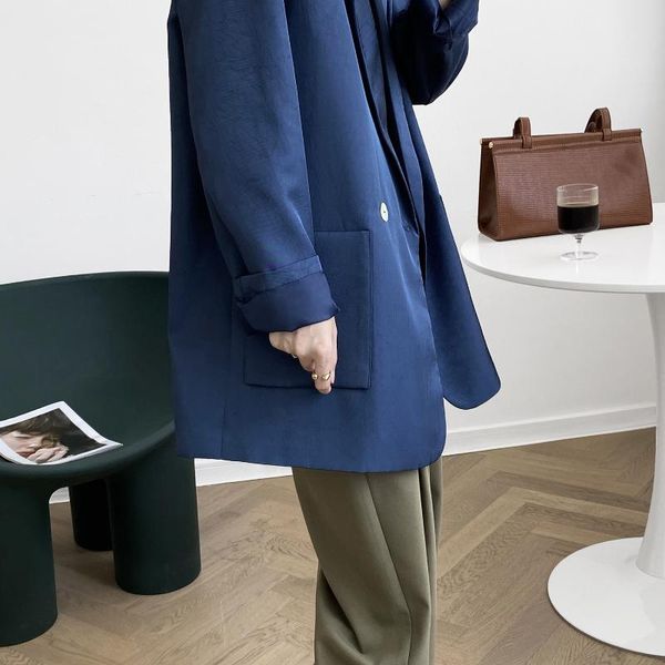 women's suits & blazers autumn 2021 design sense korean version of the solid-color double-breasted small suit jacket woman, White;black
women's suits & blazers autumn 2021 design sense korean version of the solid-color double-breasted small suit jacket woman, White;black
