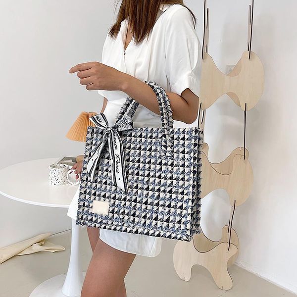 evening bags ladies handbag fashion messenger literary lattice stripe printing large-capacity canvas one-shoulder shopping bag
evening bags ladies handbag fashion messenger literary lattice stripe printing large-capacity canvas one-shoulder shopping bag