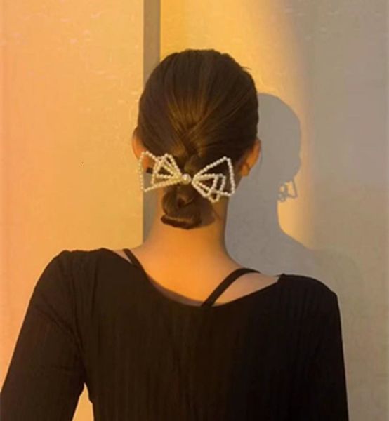 barrettes hairpin stars with the same temperament and celebrities hand-made three-dimensional pearl bow haircircle lovely sweet hairdressing, Golden;silver
barrettes hairpin stars with the same temperament and celebrities hand-made three-dimensional pearl bow haircircle lovely sweet hairdressing, Golden;silver