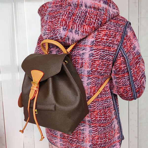 genuine leather backpack old flower woman travel bags men backpacks embossing 45501 classical designer double shoulder sport bag imitation h
genuine leather backpack old flower woman travel bags men backpacks embossing 45501 classical designer double shoulder sport bag imitation h