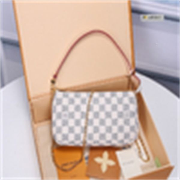 new bag bags totes brand simple oblique cross shoulder designer women handbags iconic luxury handles shoulder bags qree m40712 cross body ba, Red;black
new bag bags totes brand simple oblique cross shoulder designer women handbags iconic luxury handles shoulder bags qree m40712 cross body ba, Red;black