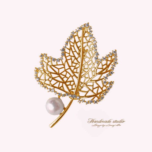 ccijing brooches women freshwater pearl brooch zircon jewelry elegant maple leaf lapel pins christmas gift xz0002, Gray
ccijing brooches women freshwater pearl brooch zircon jewelry elegant maple leaf lapel pins christmas gift xz0002, Gray