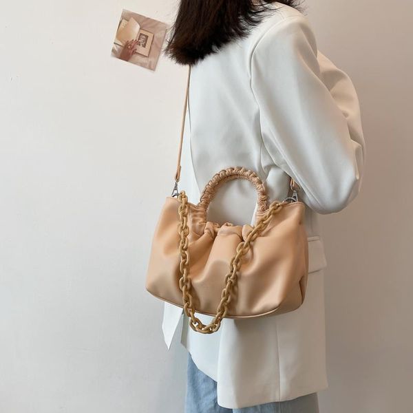 totes 2021 trendy pleated women bags thick chain designer shoulder crossbody solid color pu female small handbags
totes 2021 trendy pleated women bags thick chain designer shoulder crossbody solid color pu female small handbags