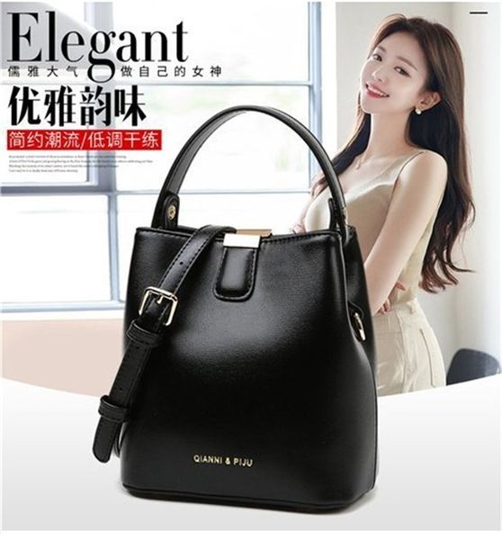 messenger bags messenger bags2021 summer women's cross carry portable fashion trend single shoulder bag other zipper pu synthetic
messenger bags messenger bags2021 summer women's cross carry portable fashion trend single shoulder bag other zipper pu synthetic