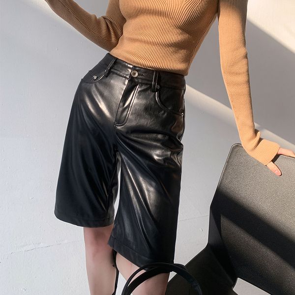 women black simple personality pu wide leg shorts high waist loose fit trousers fashion spring summer 2f0392 210510, White;black
women black simple personality pu wide leg shorts high waist loose fit trousers fashion spring summer 2f0392 210510, White;black