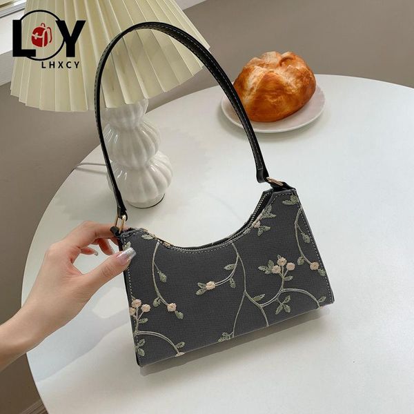 evening bags vintage women's fashion bag small shoulder embroidery lace female underarm simple baguette chain handbags casual purse
evening bags vintage women's fashion bag small shoulder embroidery lace female underarm simple baguette chain handbags casual purse