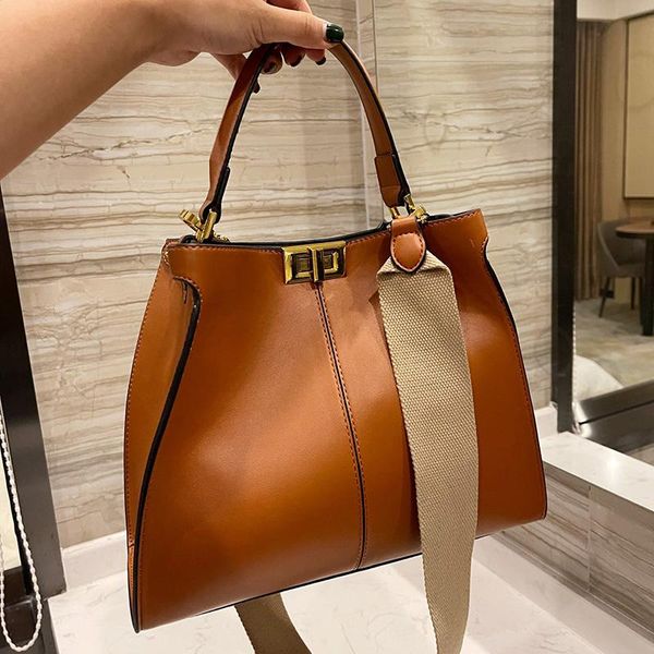 luxury designer women evening bags roma patchwork genuine leather totes handbag classic large capacity tote shoulder handbags luxurys design
luxury designer women evening bags roma patchwork genuine leather totes handbag classic large capacity tote shoulder handbags luxurys design
