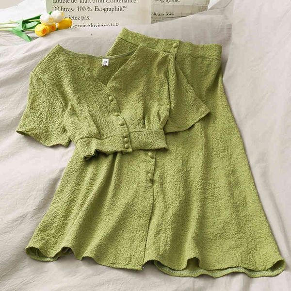 vintage green/yellow/beige two piece set women casual v-neck short sleeve and high waist skirt female elegant fashion suit 210426, White
vintage green/yellow/beige two piece set women casual v-neck short sleeve and high waist skirt female elegant fashion suit 210426, White