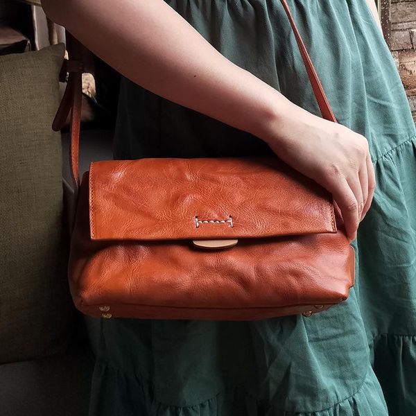 evening bags 2021 design small square soft leather crossbody bag exquisite female retro one-shoulder for women
evening bags 2021 design small square soft leather crossbody bag exquisite female retro one-shoulder for women