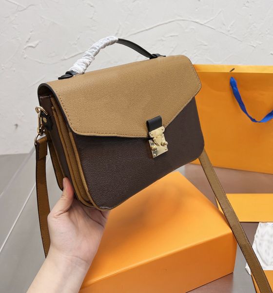 luxurys designers bags crossbodys women handbag christmas gifts messenger bags star same postman totes
luxurys designers bags crossbodys women handbag christmas gifts messenger bags star same postman totes