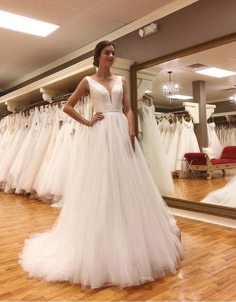 v-neck beach wedding dress 2022 vestido noiva praia simple white ivory a line tulle bride dresses casamento sashes bridal wedding gowns cust
v-neck beach wedding dress 2022 vestido noiva praia simple white ivory a line tulle bride dresses casamento sashes bridal wedding gowns cust