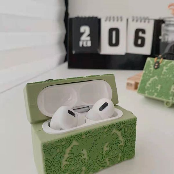 brand designer silicon 2021 green earphone case for airpod pro come with hook and cable perfect cover
brand designer silicon 2021 green earphone case for airpod pro come with hook and cable perfect cover