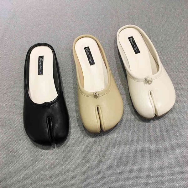 sandals women tabi ninja slippers bowknot slides home sapato feminino soft sole leather flipflops flats for sliptted toe shoes hhfm, Black
sandals women tabi ninja slippers bowknot slides home sapato feminino soft sole leather flipflops flats for sliptted toe shoes hhfm, Black