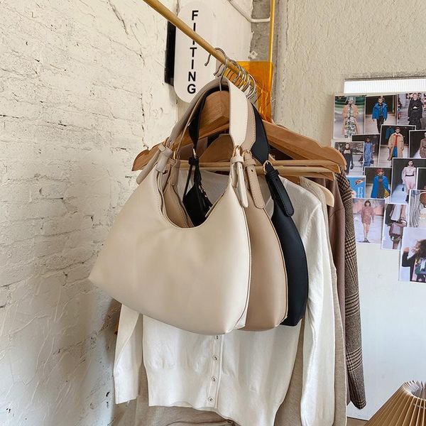 evening bags milk tea color female bag 2021 summer messenger baguette solid large capacity one-shoulder handbag
evening bags milk tea color female bag 2021 summer messenger baguette solid large capacity one-shoulder handbag