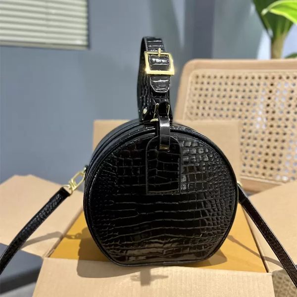 2022 lady classic single shoulder bags designer handbags cross body new totes crocodile pattern purse women fashion flap gold popular plain
2022 lady classic single shoulder bags designer handbags cross body new totes crocodile pattern purse women fashion flap gold popular plain